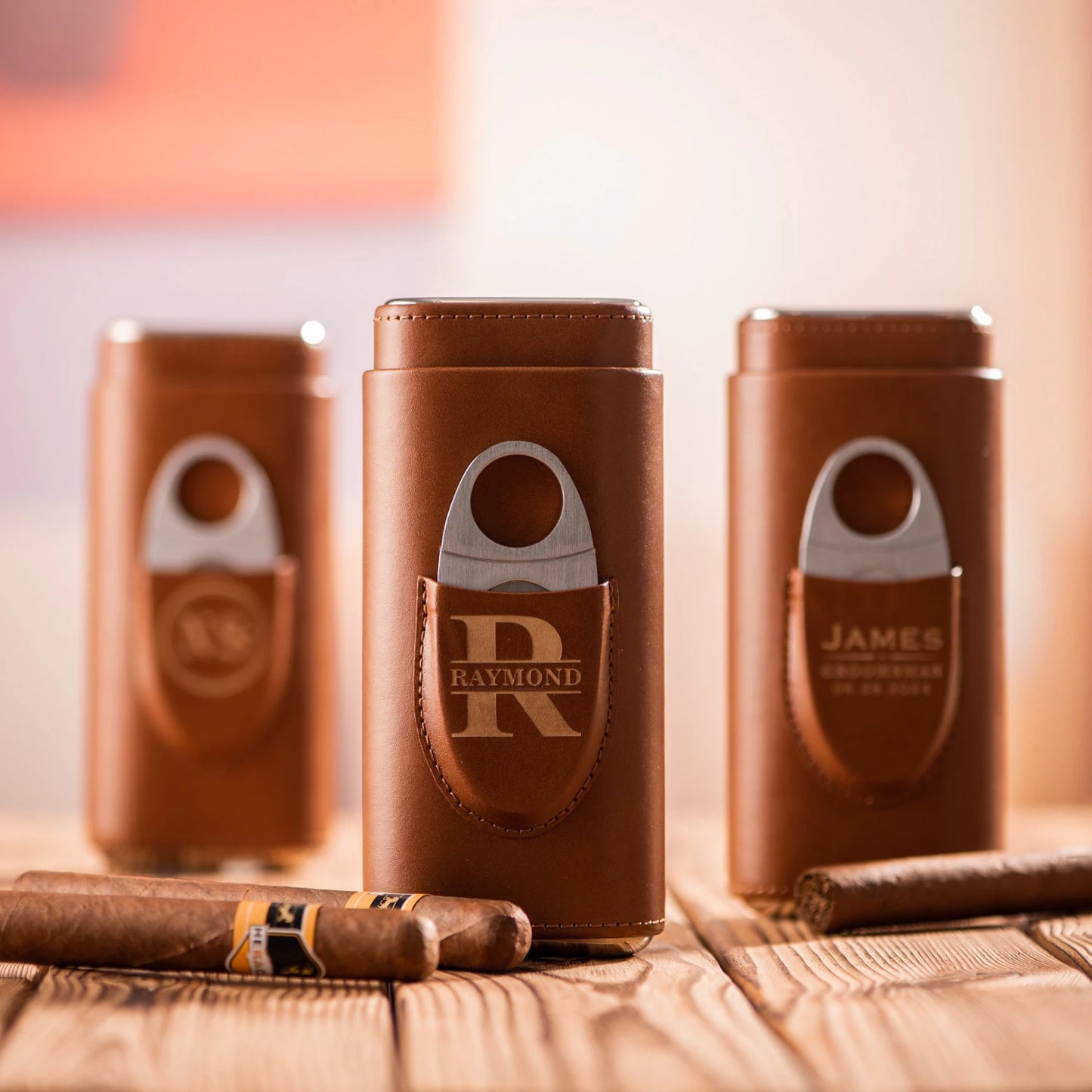 Étui à cigares personnalisé en cuir avec coupe-cigares