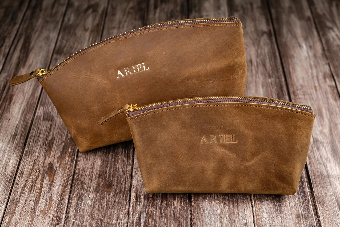 Handcrafted leather pouch – Practical and durable