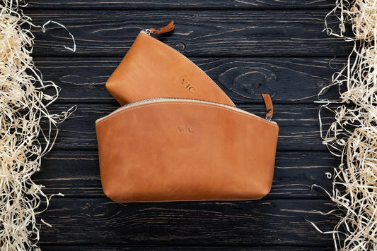 Handcrafted leather pouch – Practical and durable